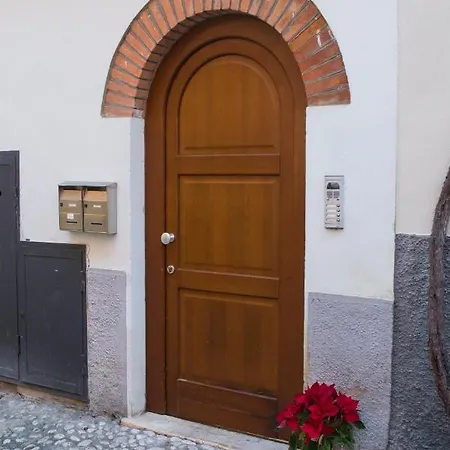 La Terrazza Del Borgo Con Parcheggio アパート マルチェージネ